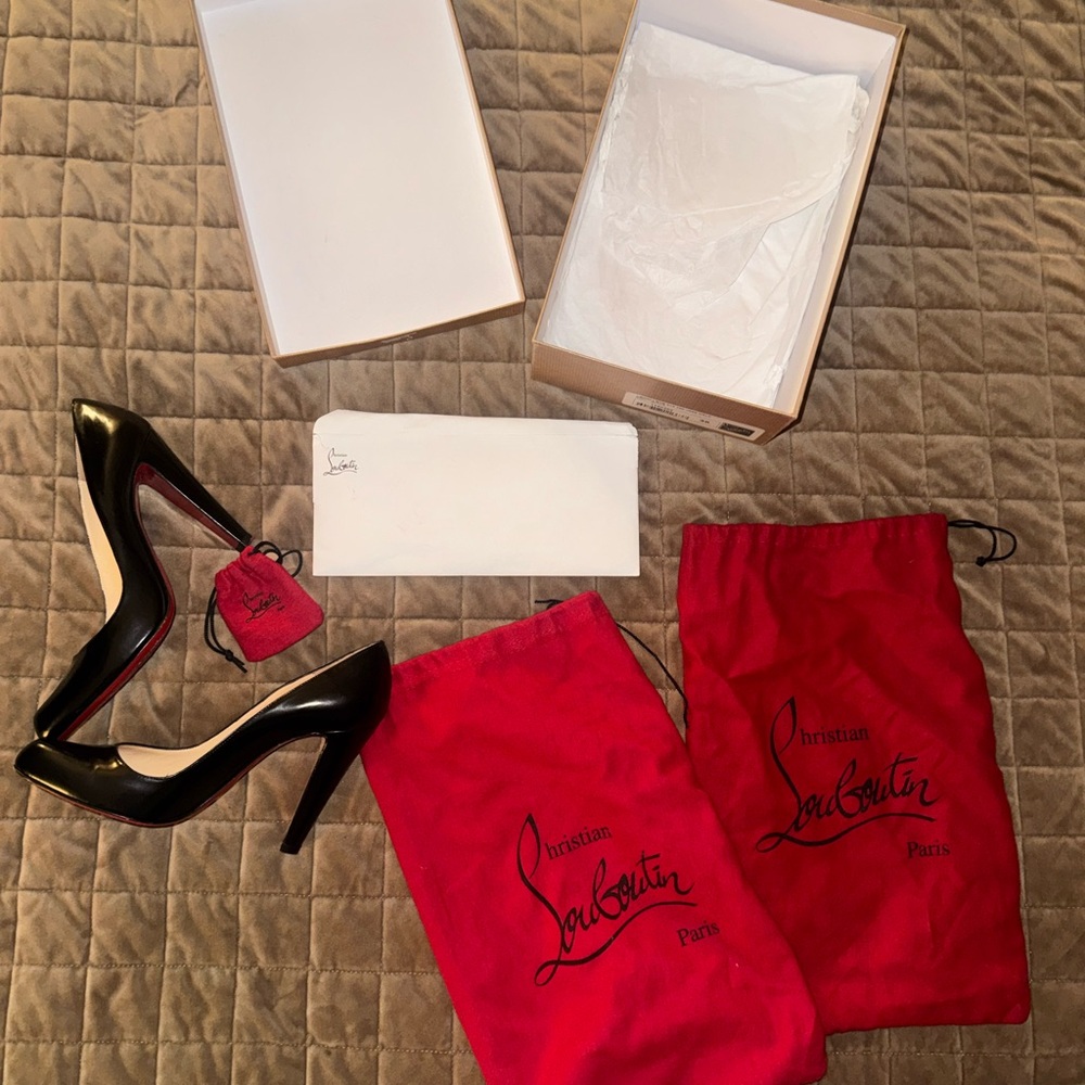 christian louboutin black décolleté - Picture 2 of 7
